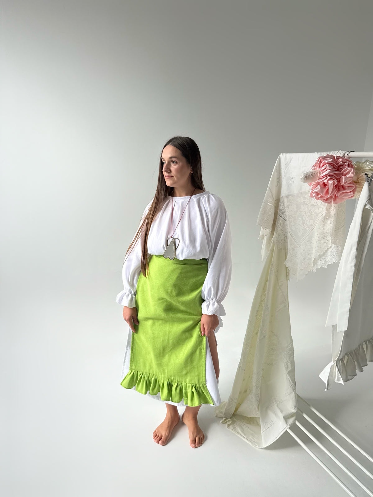 Nona ( in green color) two please set