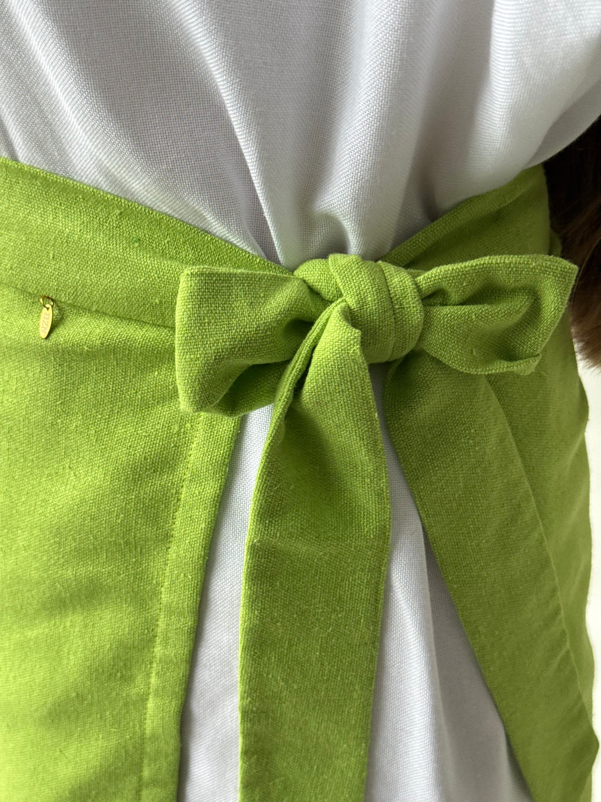 Nona ( in green color) two please set