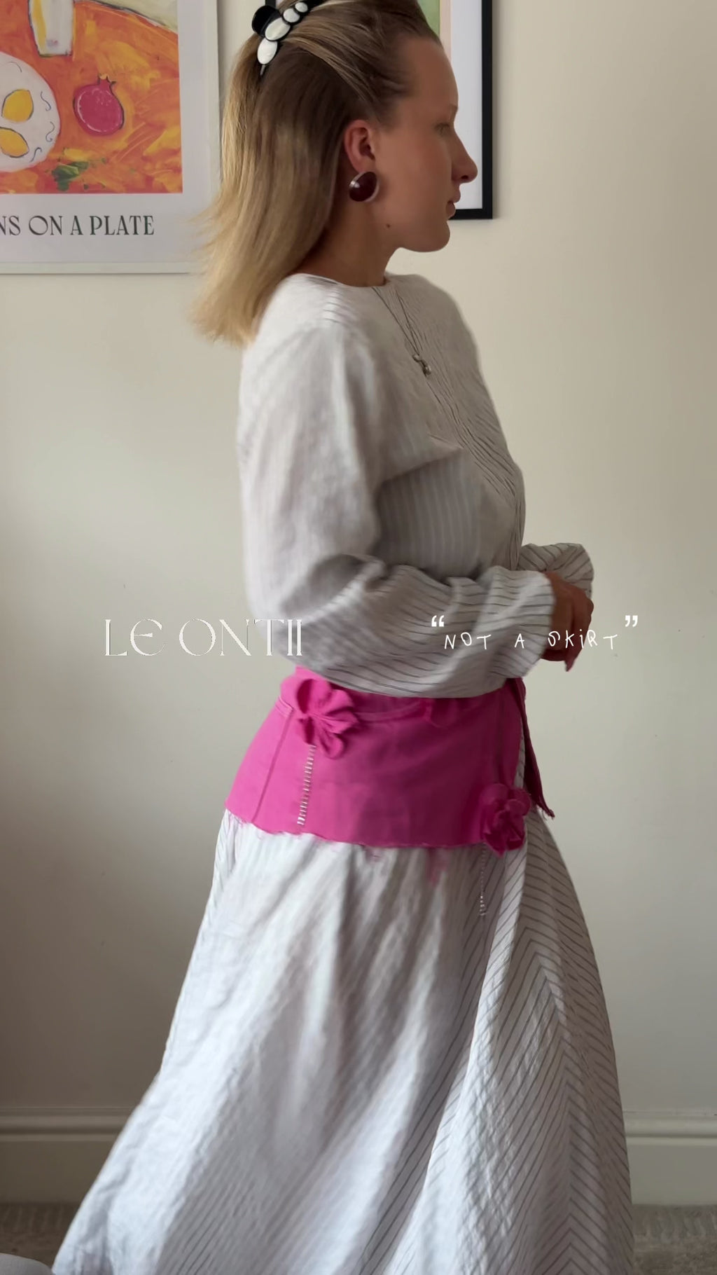 Not a skirt (pink)